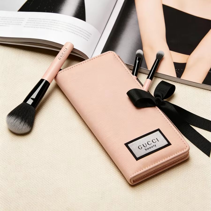 GUCCIs Tasche Make-up-Pinsel-S – Luxury Skincare Set Bewertung und Preis